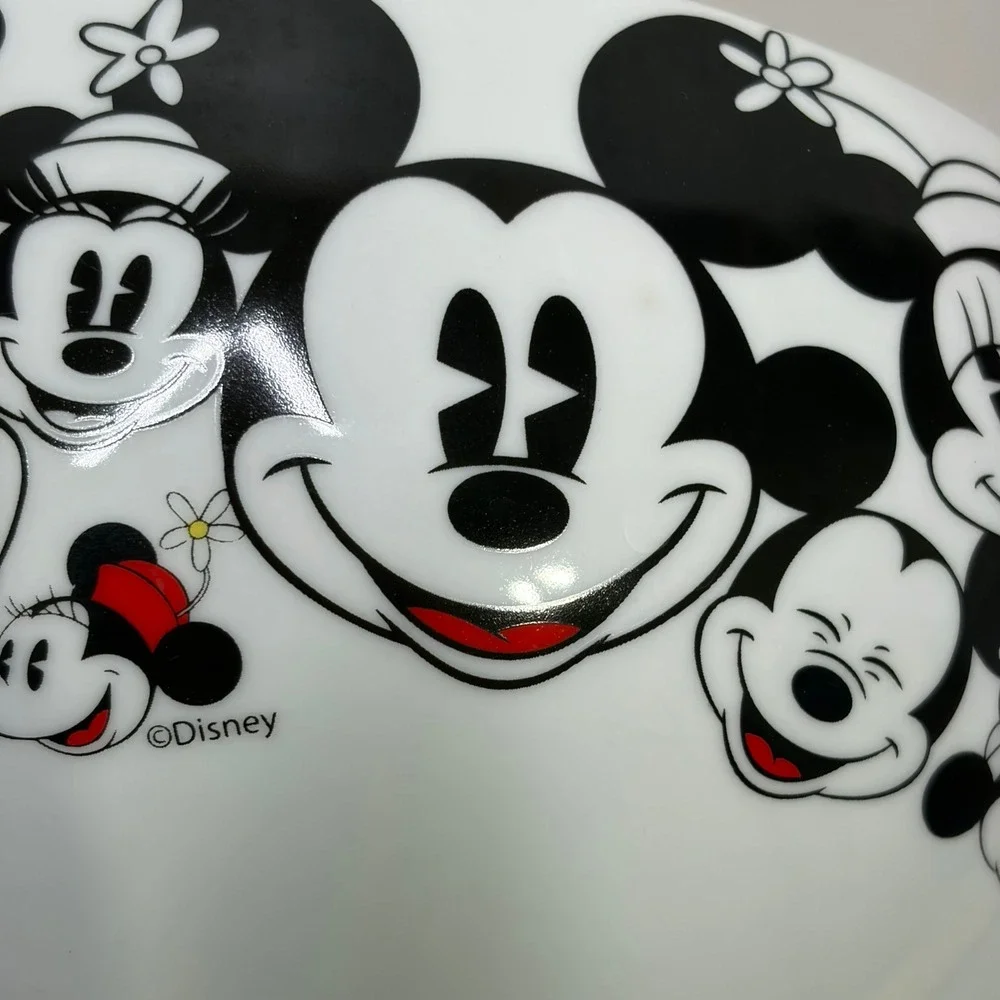 Disney Mickey Mouse Minnie Mouse Ceramic Serving Bowl White Black Red‎ 9.25x3